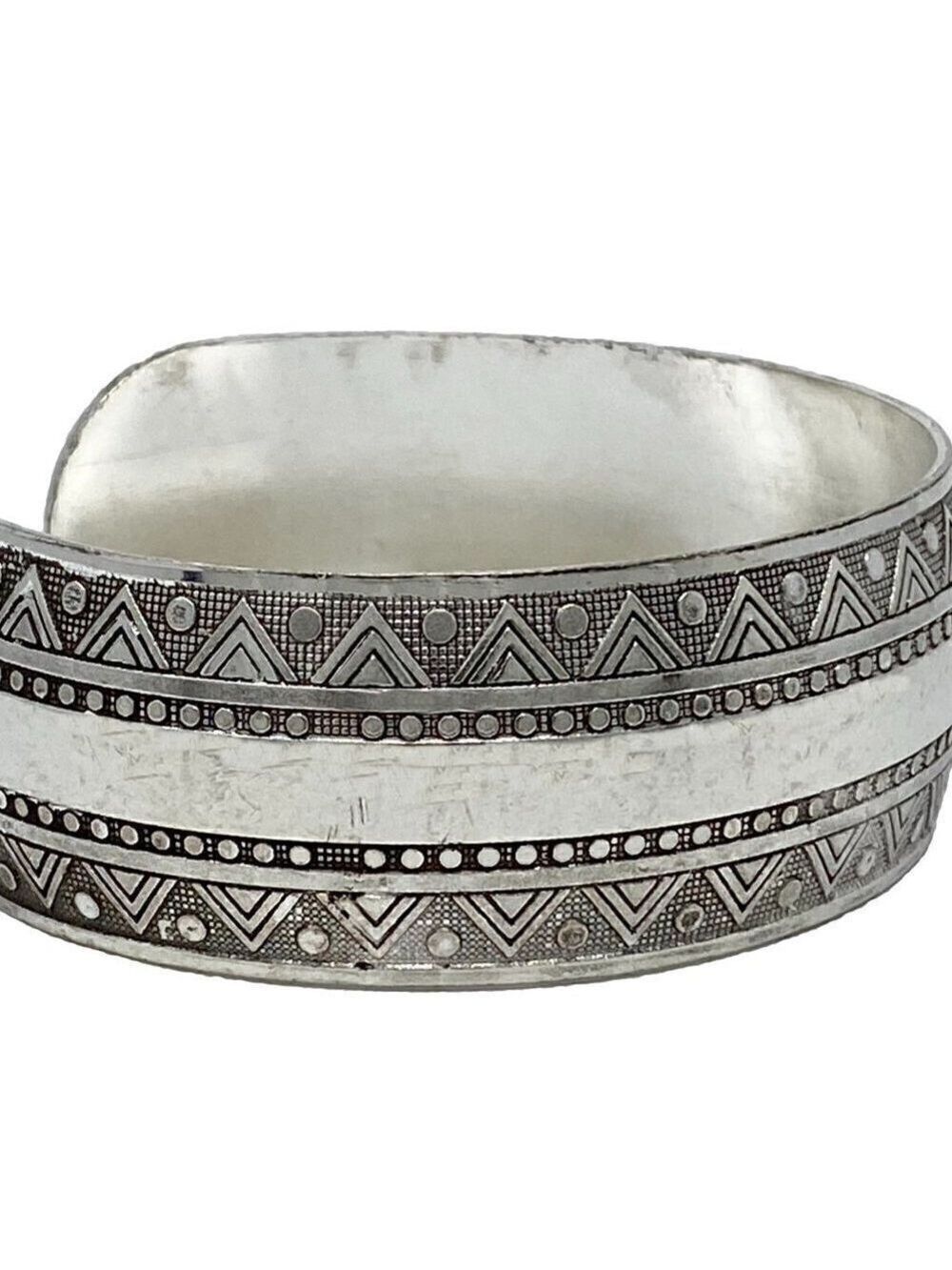 Etched Triangle Cuff
